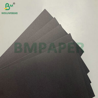 लेजर/इंकजेट प्रिंटिंग पोस्टर और फोटो माउंटिंग के लिए स्मूथ मैट फिनिश प्रीमियम हैवीवेट 300gsm ब्लैक कार्डस्टॉक