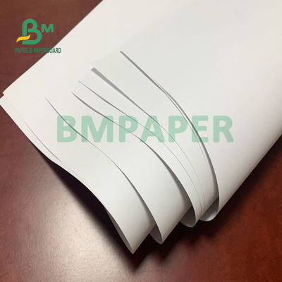 रोल में नोटपैड पेजों के लिए अनोखे वुडफ्री पेपर 50gsm 53gsm 55gsm
