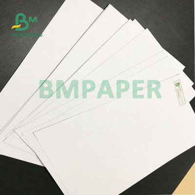 सुपर व्हाइट वुडफ्री ऑफ़सेट पेपर 140gsm 160gsm 635mm X 914mm अच्छा समतलता
