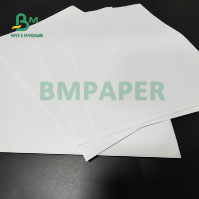 पुस्तक मुद्रण के लिए 50gsm 55gsm अनकोटेड सफेद वुडफ्री बॉन्ड पेपर 66 X 106cm