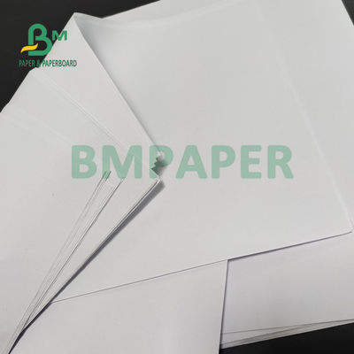 पुस्तक मुद्रण के लिए 50gsm 55gsm अनकोटेड सफेद वुडफ्री बॉन्ड पेपर 66 X 106cm