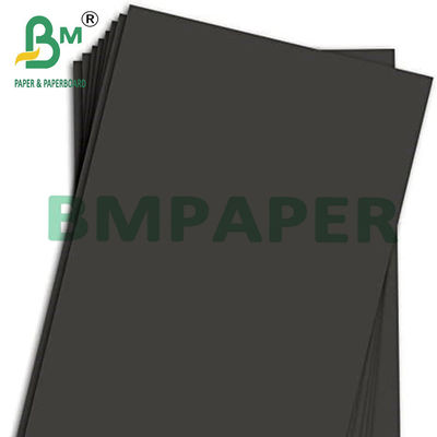 कार्डबोर्ड डबल साइड 200GSM 640 X 920MM विभिन्न उपहार बक्से के लिए काला