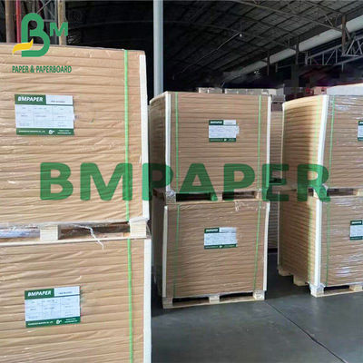 कार्डबोर्ड डबल साइड 200GSM 640 X 920MM विभिन्न उपहार बक्से के लिए काला