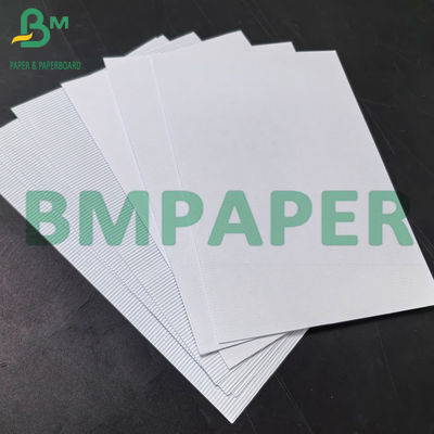 1.5 मिमी 2.5 मिमी 3 परतें सफेद घुमावदार कार्डबोर्ड पैकेजिंग ब्लीच कार्डबोर्ड शीट