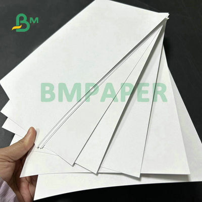 0.4 मिमी 31 x 43 इंच मोटाई उच्च श्वेतता कुंवारी लकड़ी के पल्प परफ्यूम टेस्टिंग पेपर परफ्यूम टेस्टिंग के लिए