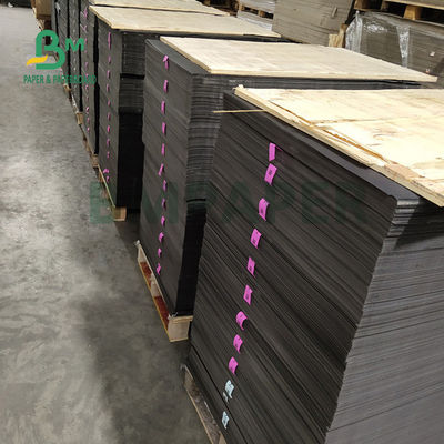 300 ग्राम 350 ग्राम एक समान काले कागज के लिए लटकन टैग 70 x 100 सेमी उच्च कठोरता