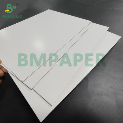 कपड़ों के बक्से के लिए 1 एमएम 1.5 एमएम सफेद लेपित ट्रिप्लेक्स पेपर बोर्ड 24 x 36 इंच