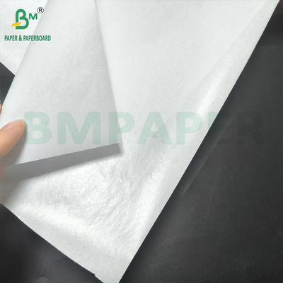 ब्राउन व्हाइट 40g नॉन स्टिक बेकिंग पेपर सिलिकॉन ओवन बेकिंग लाइनर पेपर