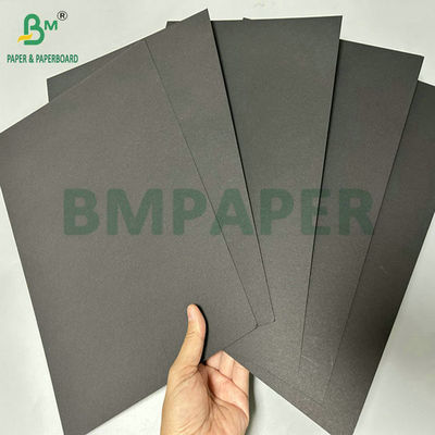 फोटो फ्रेम के लिए 400 ग्राम 450 ग्राम गैर-कोटिंग ठोस काला पल्प पेपर 400 x 400 मिमी