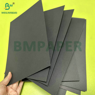 फोटो फ्रेम के लिए 400 ग्राम 450 ग्राम गैर-कोटिंग ठोस काला पल्प पेपर 400 x 400 मिमी