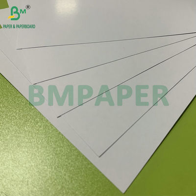 चिकनी बनावट 310gsm 320g उच्च अपारदर्शिता ब्लैक कोर प्लेइंग पोकर पेपर