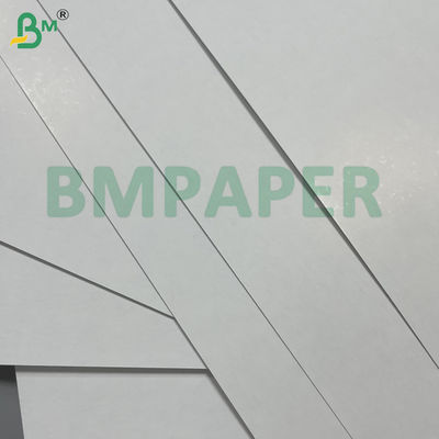 300g-330g ब्लू कोर चिकनी स्थायित्व खेल कार्ड बनाने के लिए पर्यावरण के अनुकूल सफेद लेपित पोकर पेपर