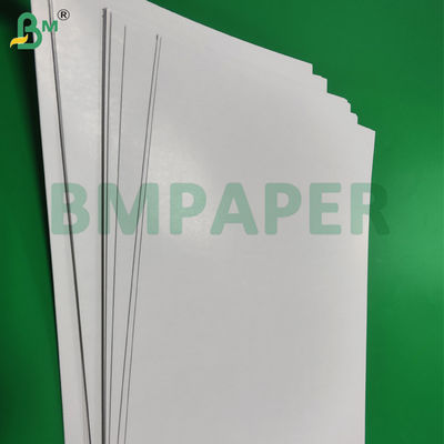 310 ग्राम 320 ग्राम ग्लॉस ब्लैक कोर पोकर पेपर गेम कार्ड के लिए एंटी पीपिंग 8.5'' x 11''